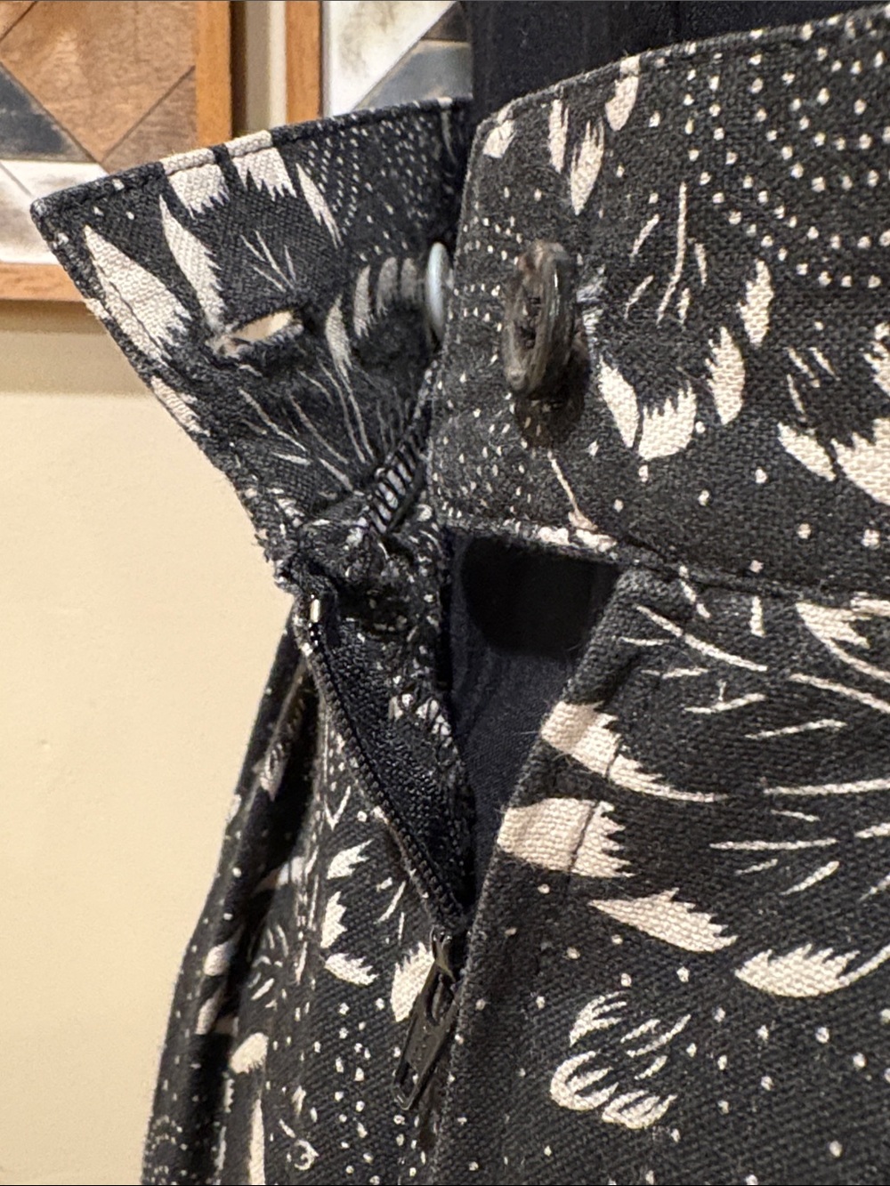 Vintage Ralph Lauren 80s Black and Cream Floral Pleated A-Line Skirt size 6 - Picture 8 of 15